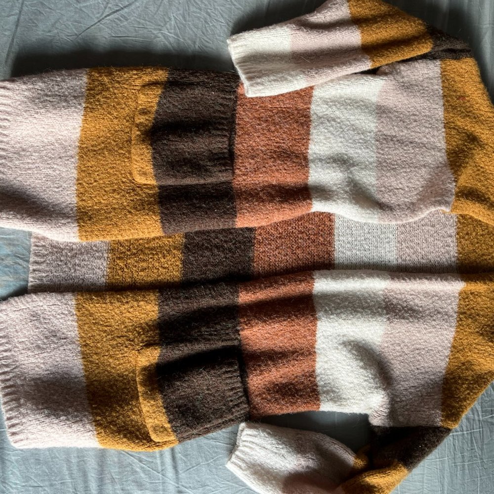 Eclipse Cardigan - Picture 2 of 4